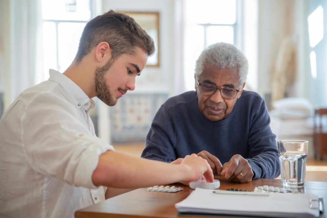 Caregiver checking reminder system for elderly patient